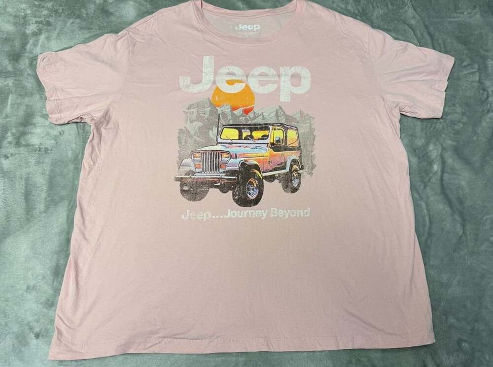 Jeep Journey Beyond Graphic T-Shirt Size XL Pink